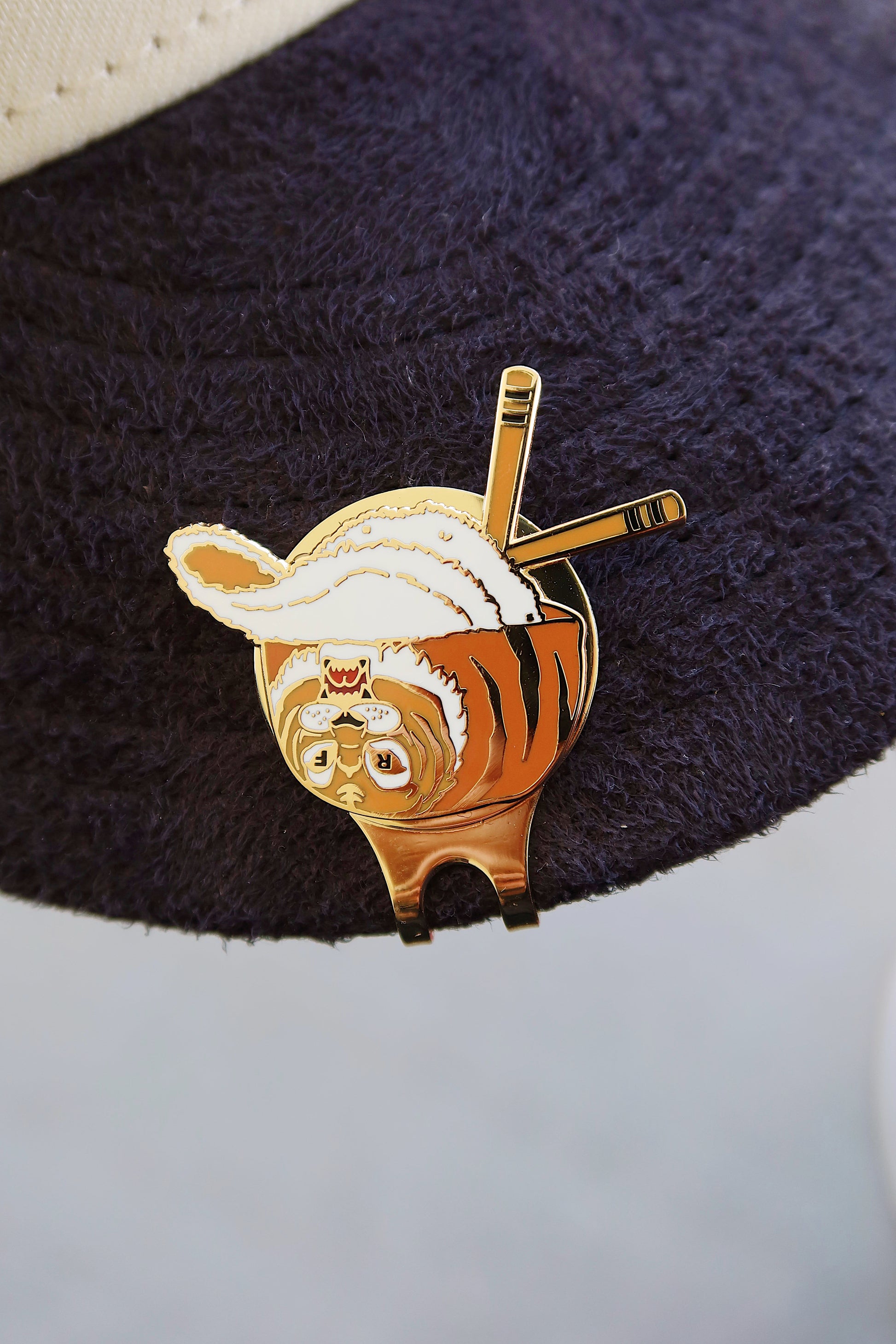 CLASSIC TIGER HAT CLIP