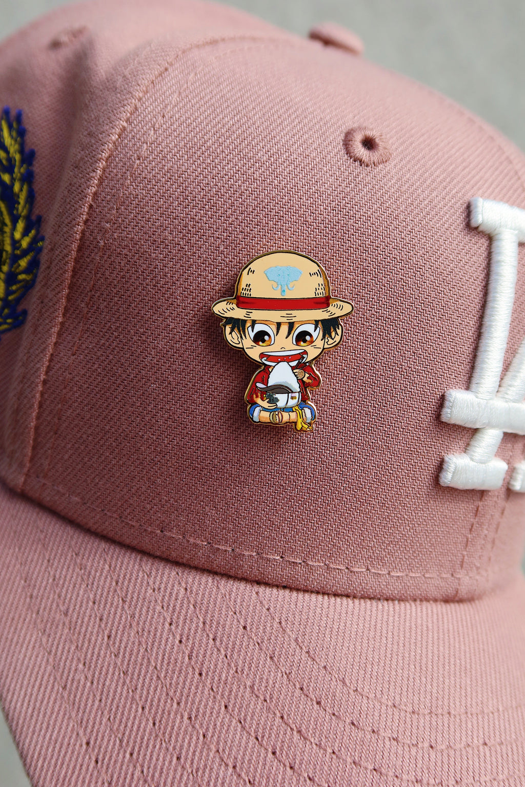 KID LOOOOFY PIN