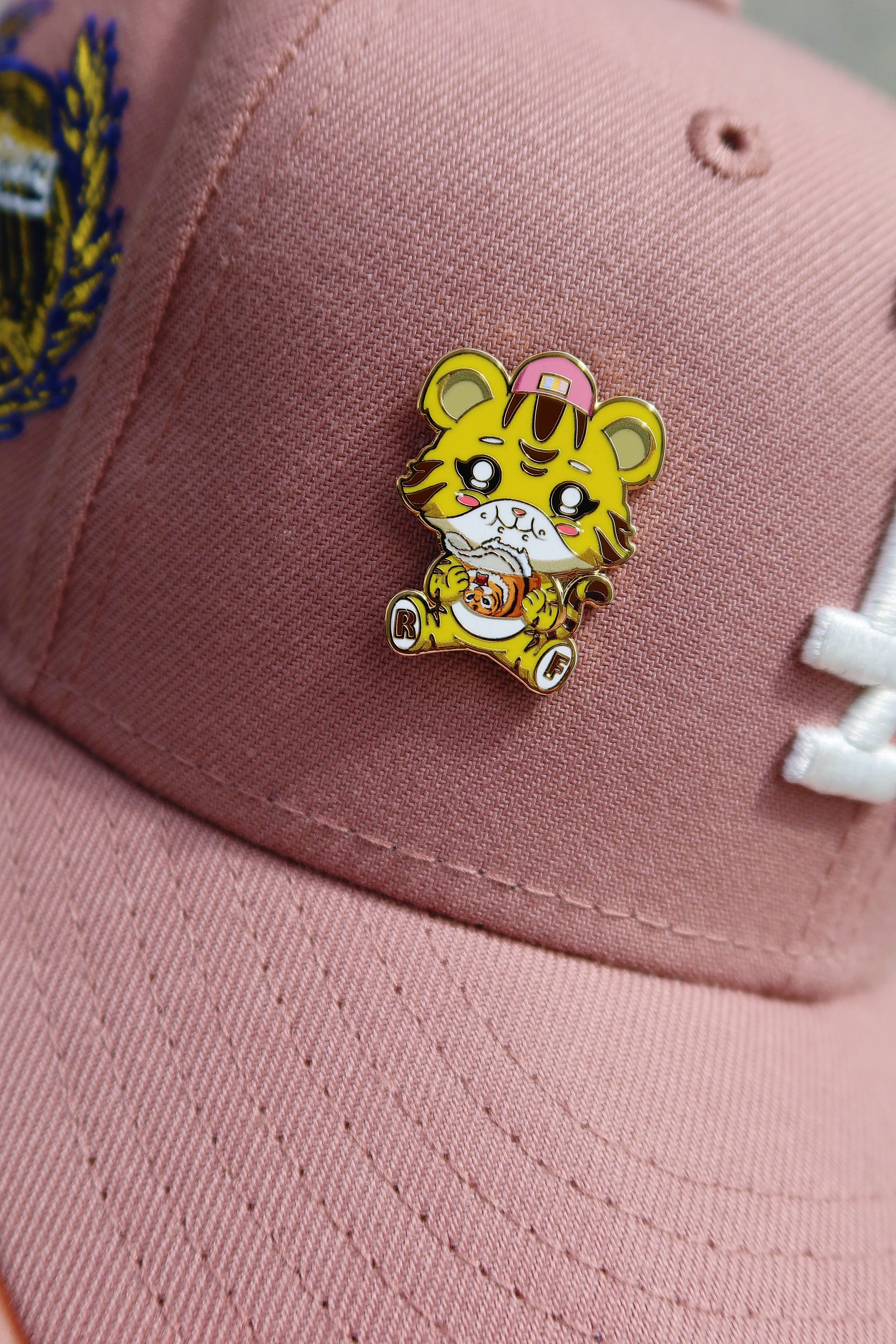 KID TIGER PIN