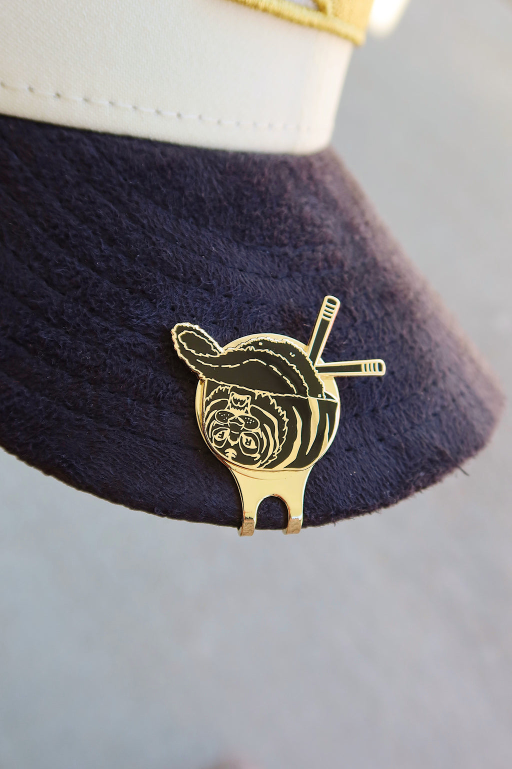 BLACK CAT HAT CLIP