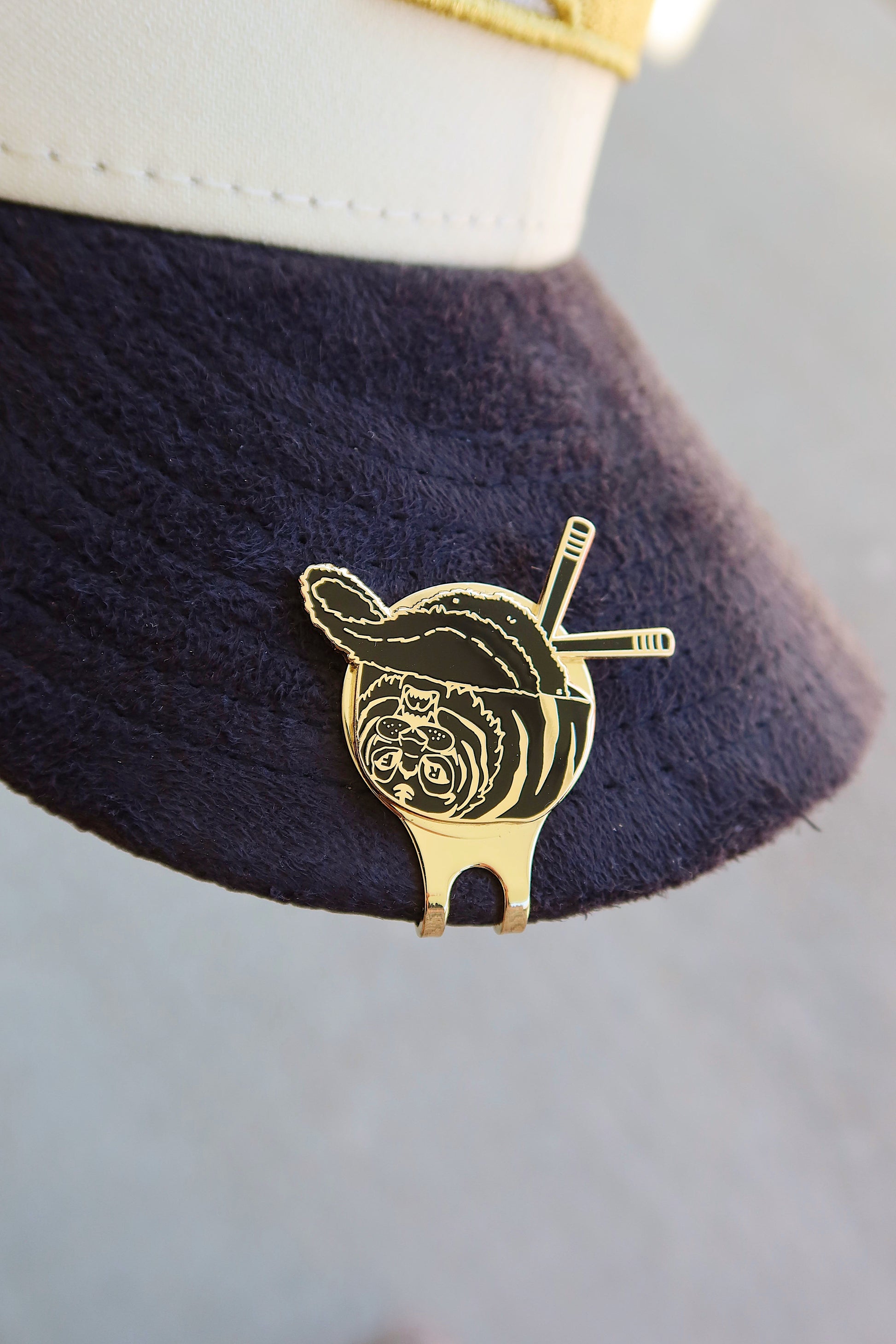 BLACK CAT HAT CLIP